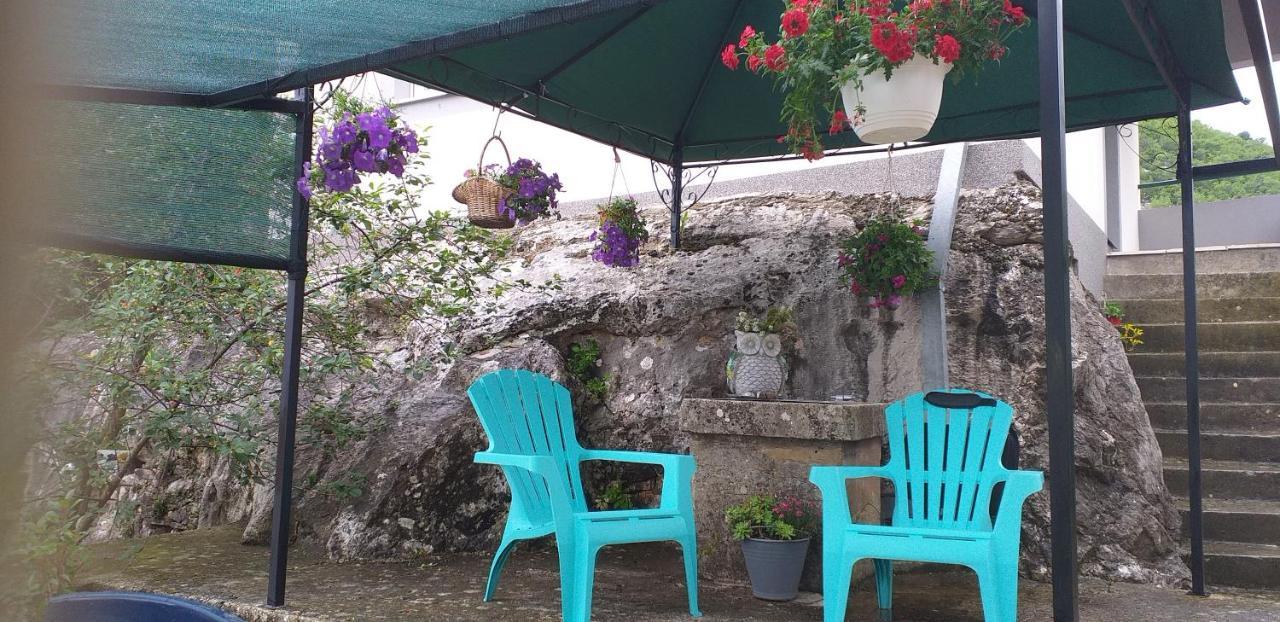 Holiday Home Perunika Zezevica Ngoại thất bức ảnh