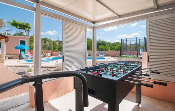 Holiday Home Perunika Zezevica Ngoại thất bức ảnh