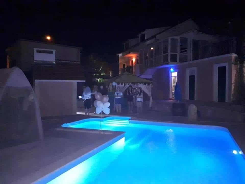 Holiday Home Perunika Zezevica Phòng bức ảnh
