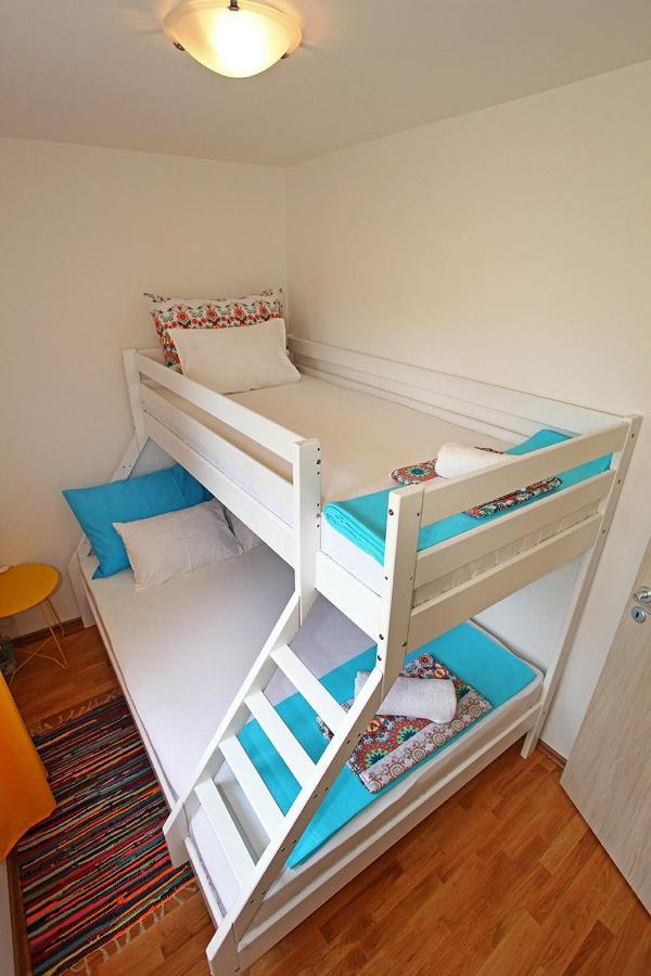 Holiday Home Perunika Zezevica Ngoại thất bức ảnh