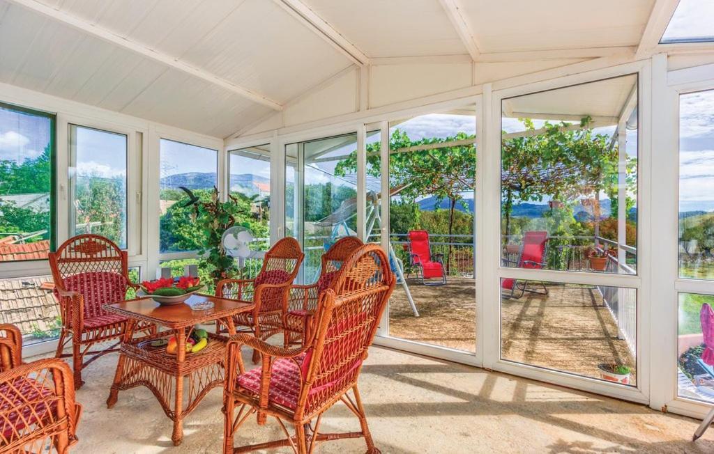 Holiday Home Perunika Zezevica Ngoại thất bức ảnh